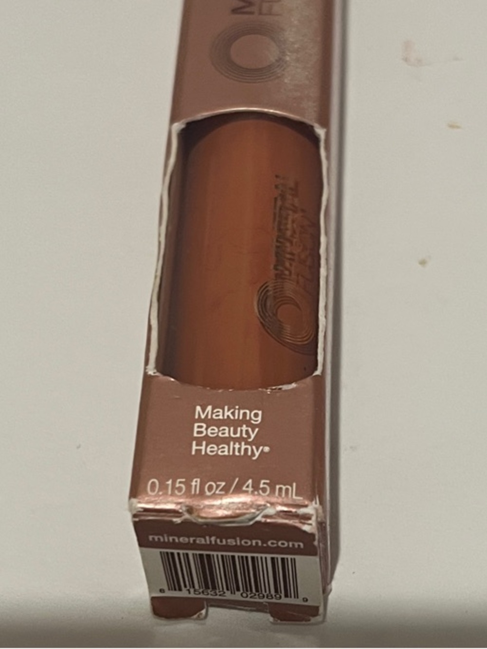 Mineral Fusion Lip Gloss - St-Tropez 0.15fl